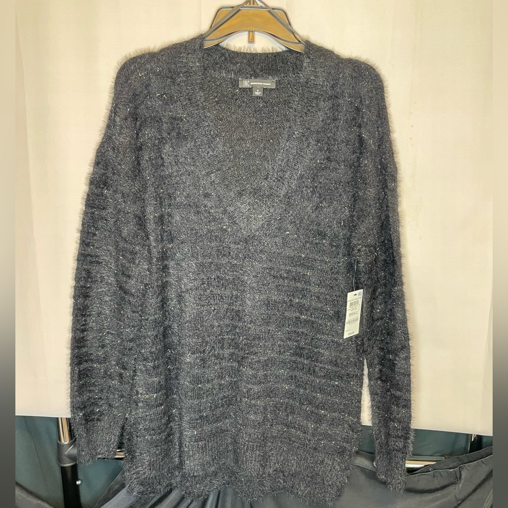 Pullover sweater